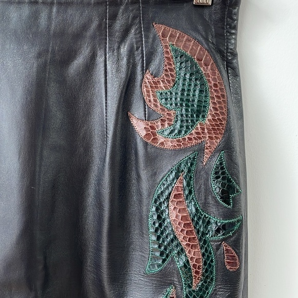 Vintage EREZ leather high waisted pencil skirt, embroidery, made in USA, size S - Picture 2 of 13